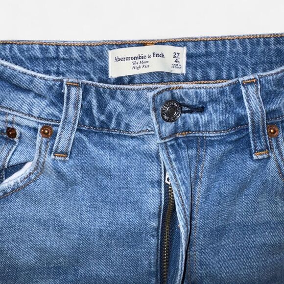 Abercrombie & Fitch High-Rise Medium-Wash Mom Jeans (Size 27 / 4 Short) - Picture 3 of 7
